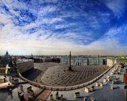Palace Square is encompassed with various buildings and one of the former buildings located here is the Baroque and Winter Palace Palace Square is encompassed with various buildings and one of the former buildings located here is the Baroque and Winter Palace.